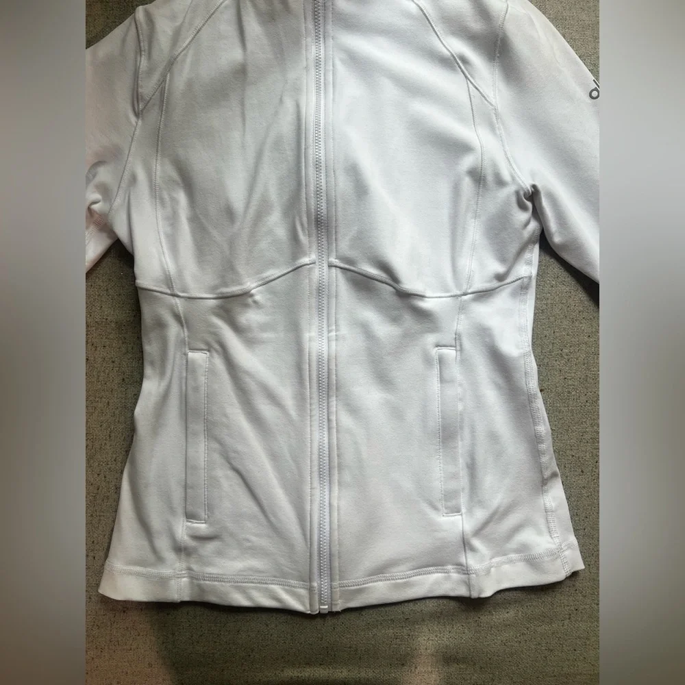 🤍Alo Yoga Formation Jacket White Sz S Sculpting Zip Up SOLD OUT - Picture 3 of 6